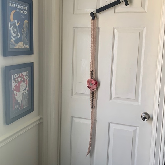 Handmade art deco - pink headband with antique flowers - Picture 6 of 7